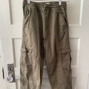 Stretchy waist army green cargo pant